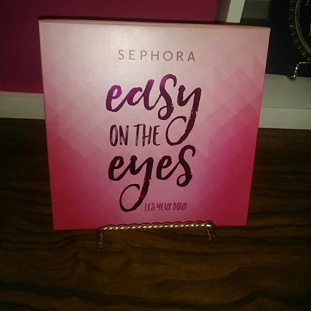 Eyeshadow palette